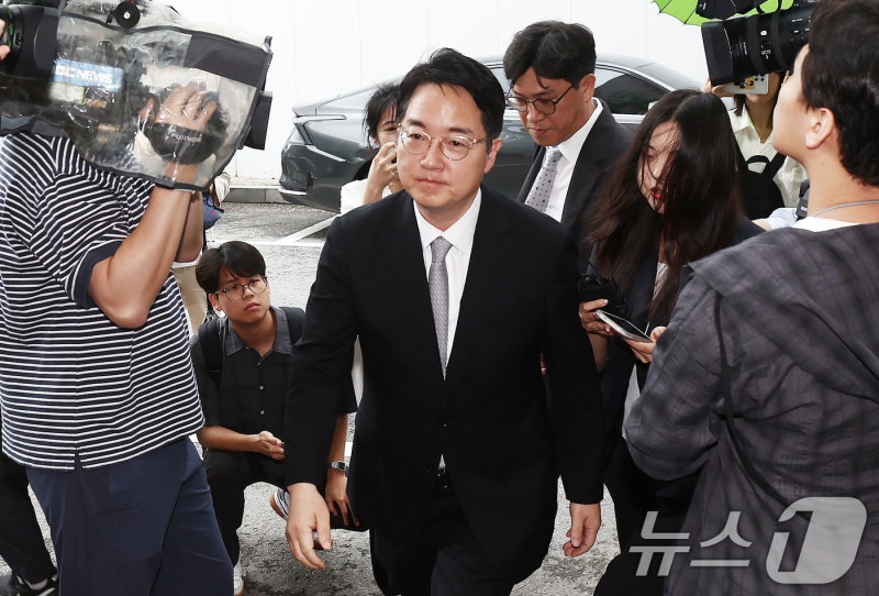 <b>심우정</b> 전 검찰총장 <b>영장심사</b>…"계엄 당시 상황 소상히 설명할 것"