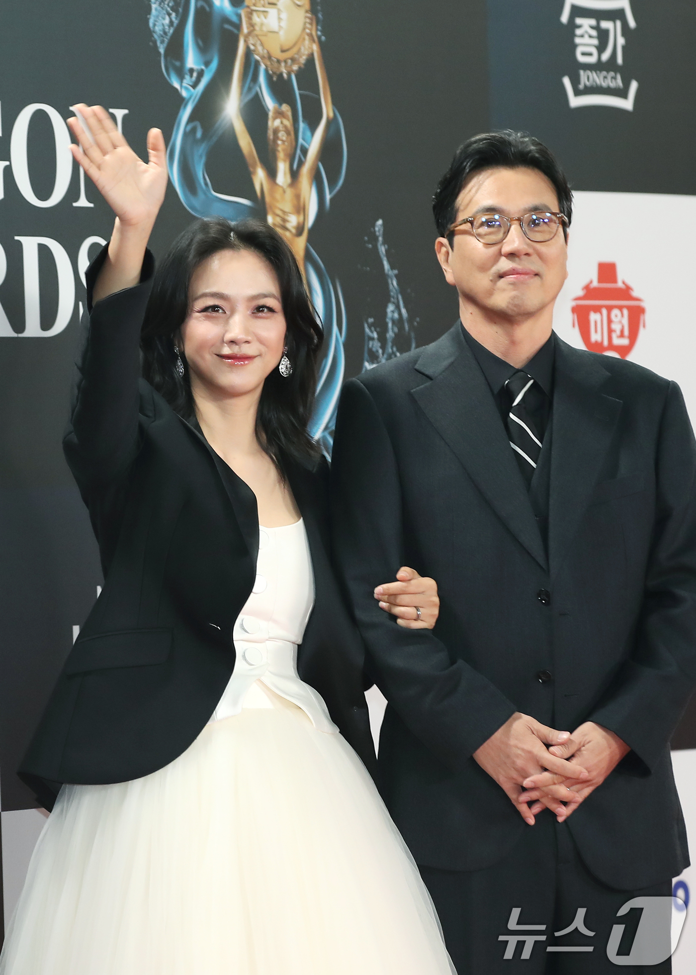 '<b>김태용</b>' 탕웨이 48세에 득남, 두 아이 엄마 됐다…"네 식구 가족여행...