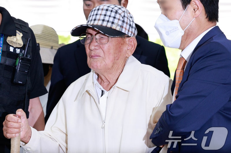 합수본, 신천지 <b>이만희</b> '75억 <b>조세포탈</b>' 혐의로 또 기소