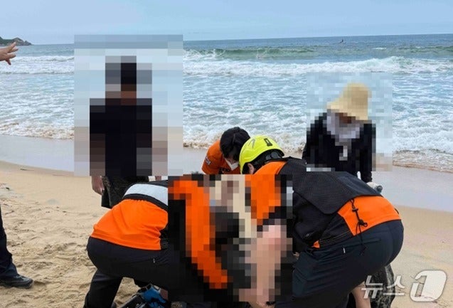강원 <b>고성</b> 바다서 수난사고 잇따라…<b>심정지</b> 환자 3명 발생