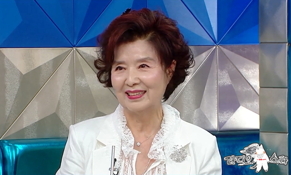 '라스' 74세 윤미라, 청바지만 50벌 보유…"서방은 없지만 옷방은 3개"