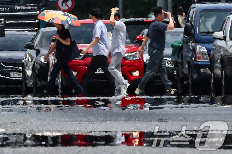 부산 40.5도·경남 41.6도 '역대 최고'…폭염에 프로<b>야구</b> 취소(종합)