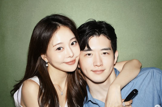 아옳이, 이혼 4년만에 <b>한의사</b> 새 남친 <b>김형배</b> 공개…"예쁘게 봐주세요"