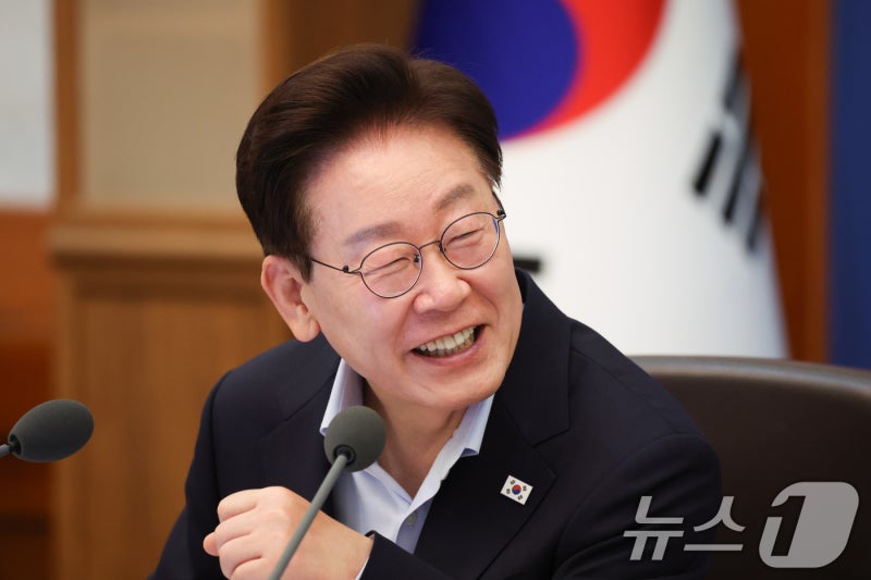 李대통령, <b>콜롬비아</b> 대통령 취임식에 윤준병·이해민 의원 <b>특사 파견</b>