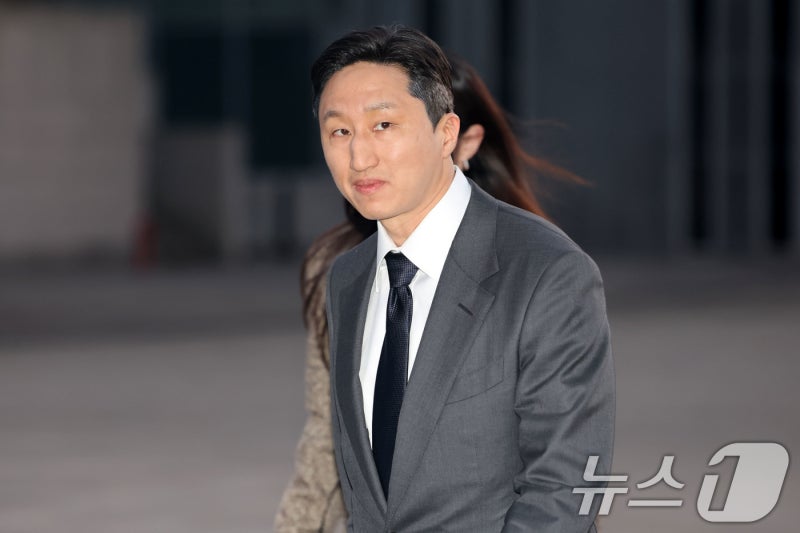 <b>정몽준</b>, HD현대 <b>지분</b> 3.5% 정기선에 <b>증여</b>…승계 가속화