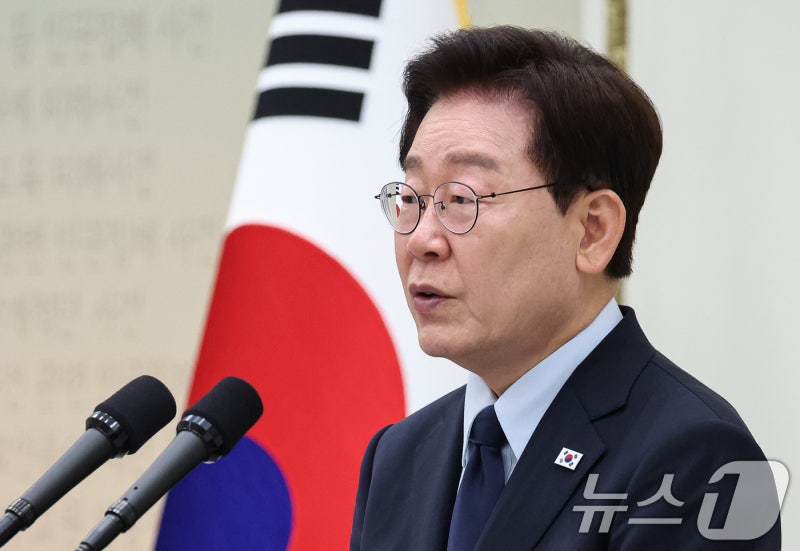 국가폭력 피해자 위로 <b>오찬</b> 발언하는 <b>이재명 대통령</b>