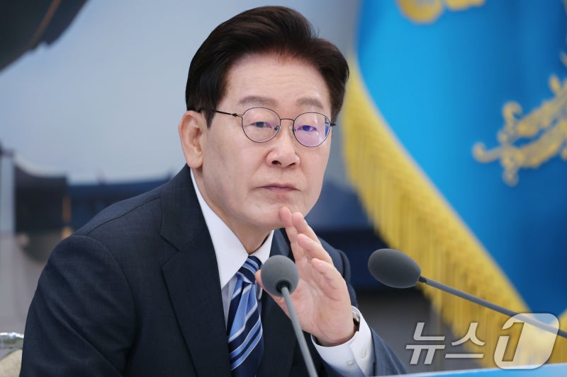 李대통령 '<b>ISA</b>·주가누르기법' <b>재검토 지시</b>…정부, 개선안 마련 착수