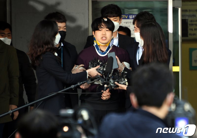 박사방 <b>조주빈</b>, 성폭행 형량 불복 <b>헌법소원</b>…헌재 "재판청구권 침해 아...