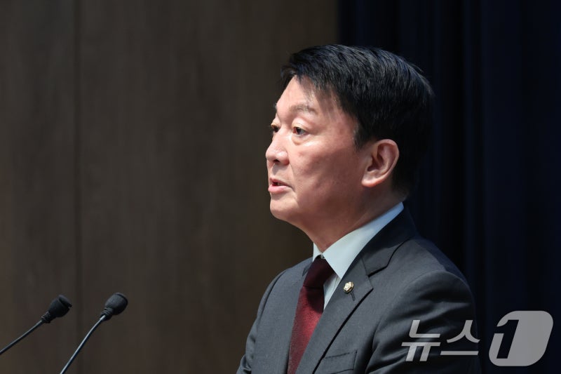 <b>안철수</b> "복당 운동권, 차기 <b>총선 배제</b>해야"…親한동훈계 '정조준'