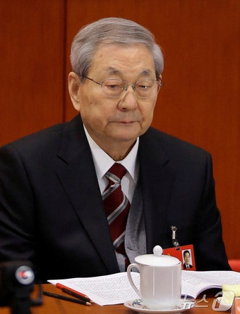 '중국 경제개혁 설계자' <b>주룽지</b> 전 총리 <b>별세</b>…향년 98세