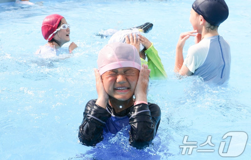 <b>서울 동남권</b> 4개구 <b>폭염주의보</b>…특보 해제 사흘 만에 재발효