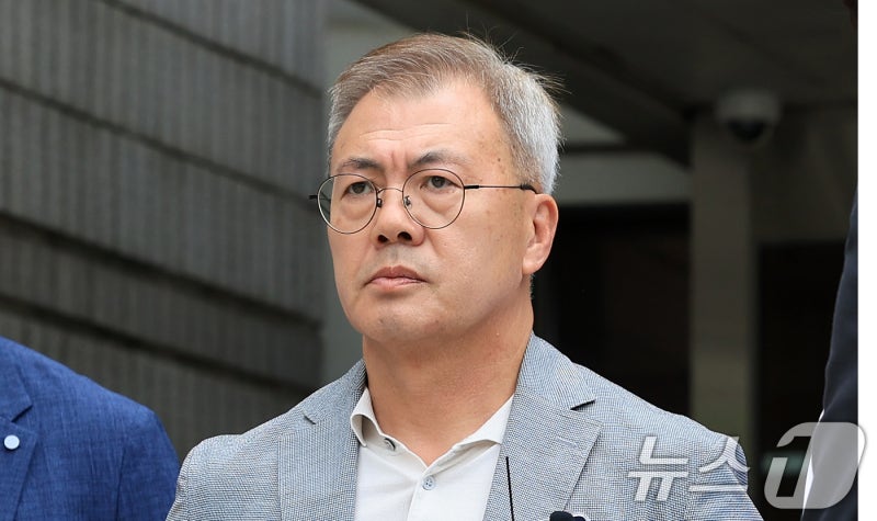 <b>종합특검</b>, '<b>내란 가담</b>' 강호필 전 지작사령관·박재열 전 7군단장 <b>기소</b>