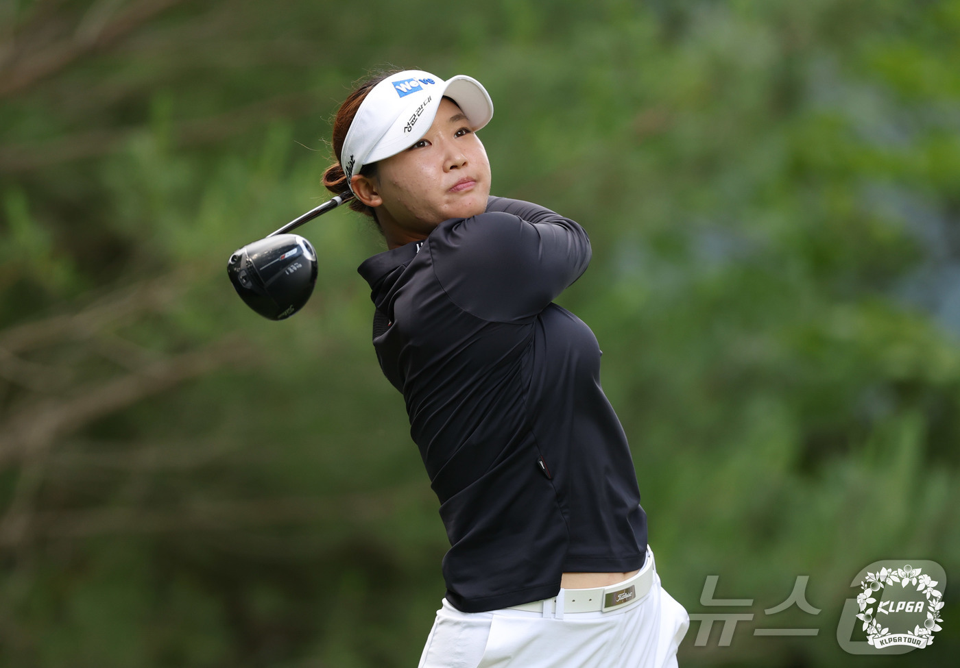 김민솔, KLPGA <b>메디힐</b>·<b>한국일보</b> 대회 3R 선두…루키 시즌 첫 4승 도전