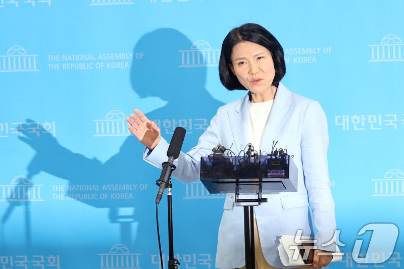 국힘 당원, <b>이진숙</b> 의원 <b>윤리위 제소</b>…당 "징계 검토 안 해"