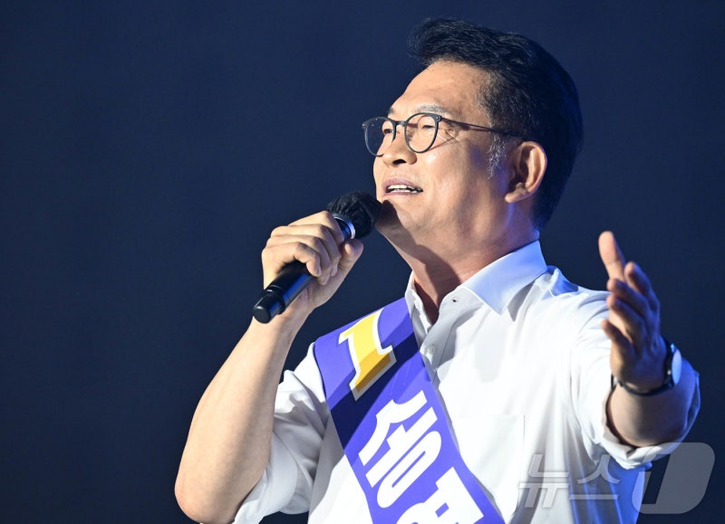 송영길, <b>조희대</b> 신임<b>대법관 제청</b>에 "반년 뭉개더니 통보…탄핵해야"