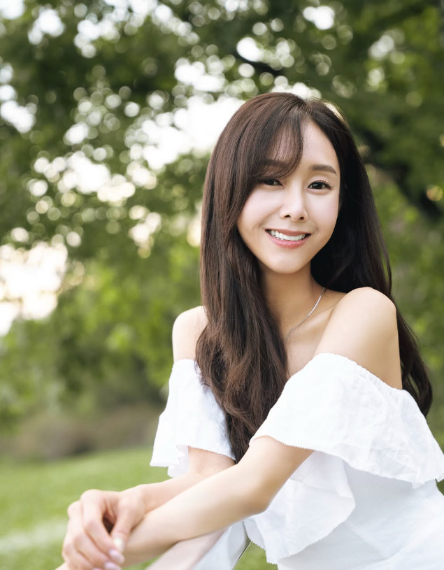'성매매 혐의 벌금형' <b>지나</b>, 10년 만에 활동 재개…<b>캐나다 K</b><b>팝 행사 MC</b>