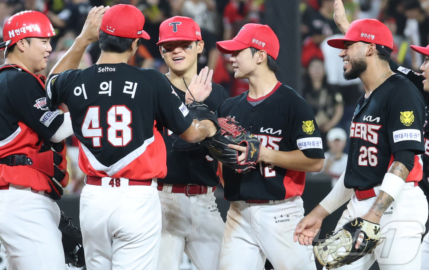 4연승 <b>기아</b>, 웃음짓는 김도영