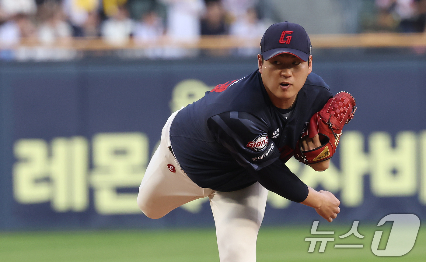 '6회 5점' <b>롯데</b>, 키움 7-1 누르고 <b>4연승</b> 행진…나균안 9승