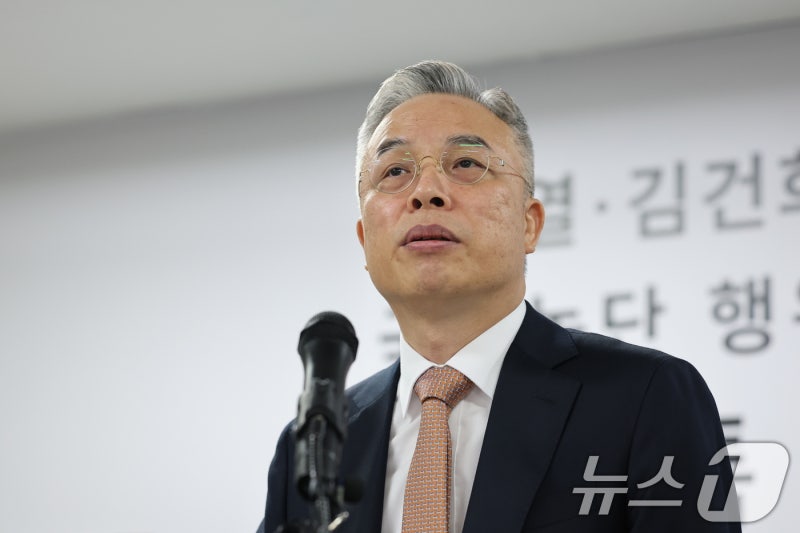 <b>권창영</b> "6개월 <b>특검</b>으론 <b>내란</b>죄 해결 못해…특수본 설치 제안"