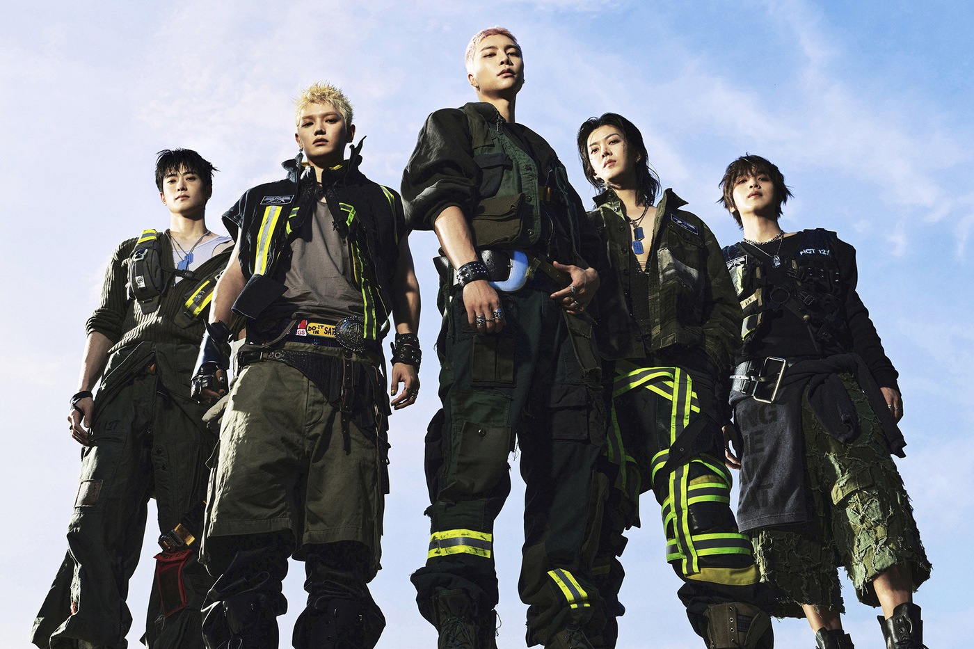 "더 단단해질 것" 10주년 맞은 <b>NCT 127</b>, 전원 재계약 후 첫 <b>컴백</b>