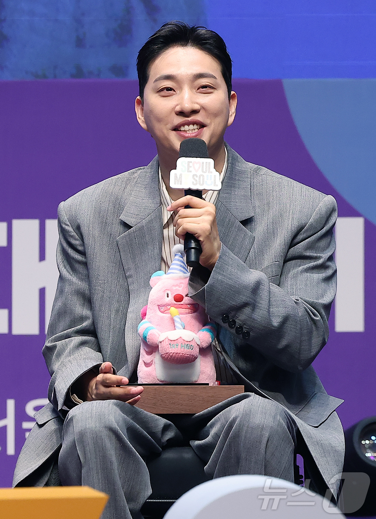 <b>박위</b>, <b>KTX</b> 낙상 <b>사고</b> CCTV 공개 논란 일파만파…토크 콘서트 취소까지