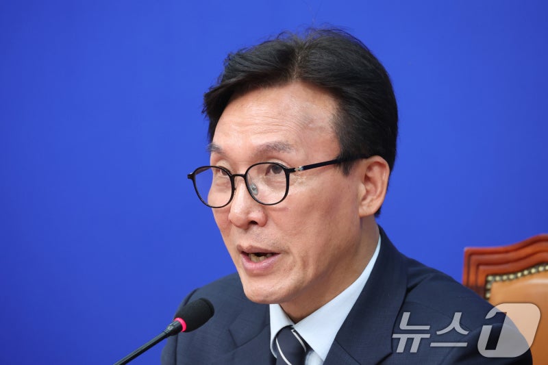 <b>김민석</b>, 10개 특별기구 '<b>메가텐</b>' 발표…10월 방미 추진(종합)
