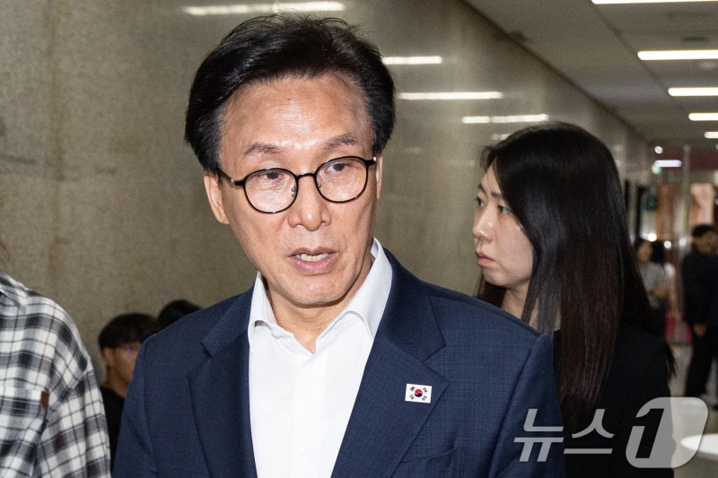 <b>김민석</b>, 분야별 대표 <b>특보단 임명</b>…기획 <b>정봉주</b>·사회적약자 최혜영