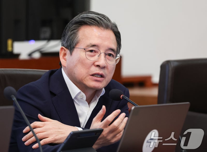 靑 "<b>김용범 정책실장</b> 사의…李대통령 사표 수리"