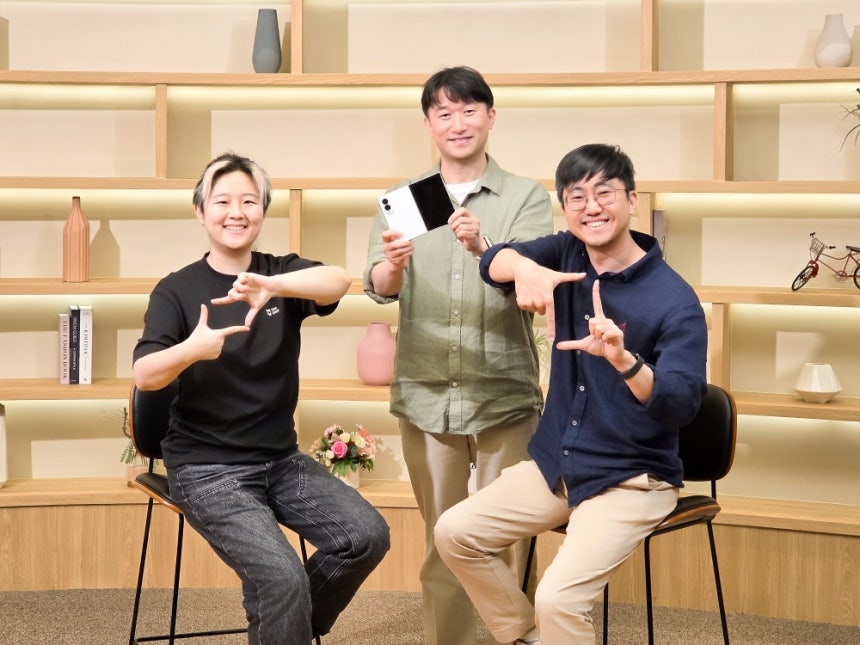 MX사업부 멀티미디어개발그룹 홍소희 프로(왼쪽부터) 김성환 프로, 삼성리서치 비주얼테크놀로지팀 박황필 프로(삼성전자 제공)/뉴스1