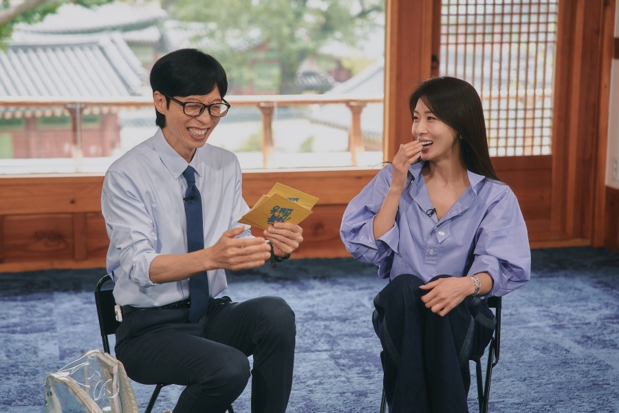 '49세' <b>하지원</b>, 26학번 대학 새내기된 근황…유재석 "중년의 희망"