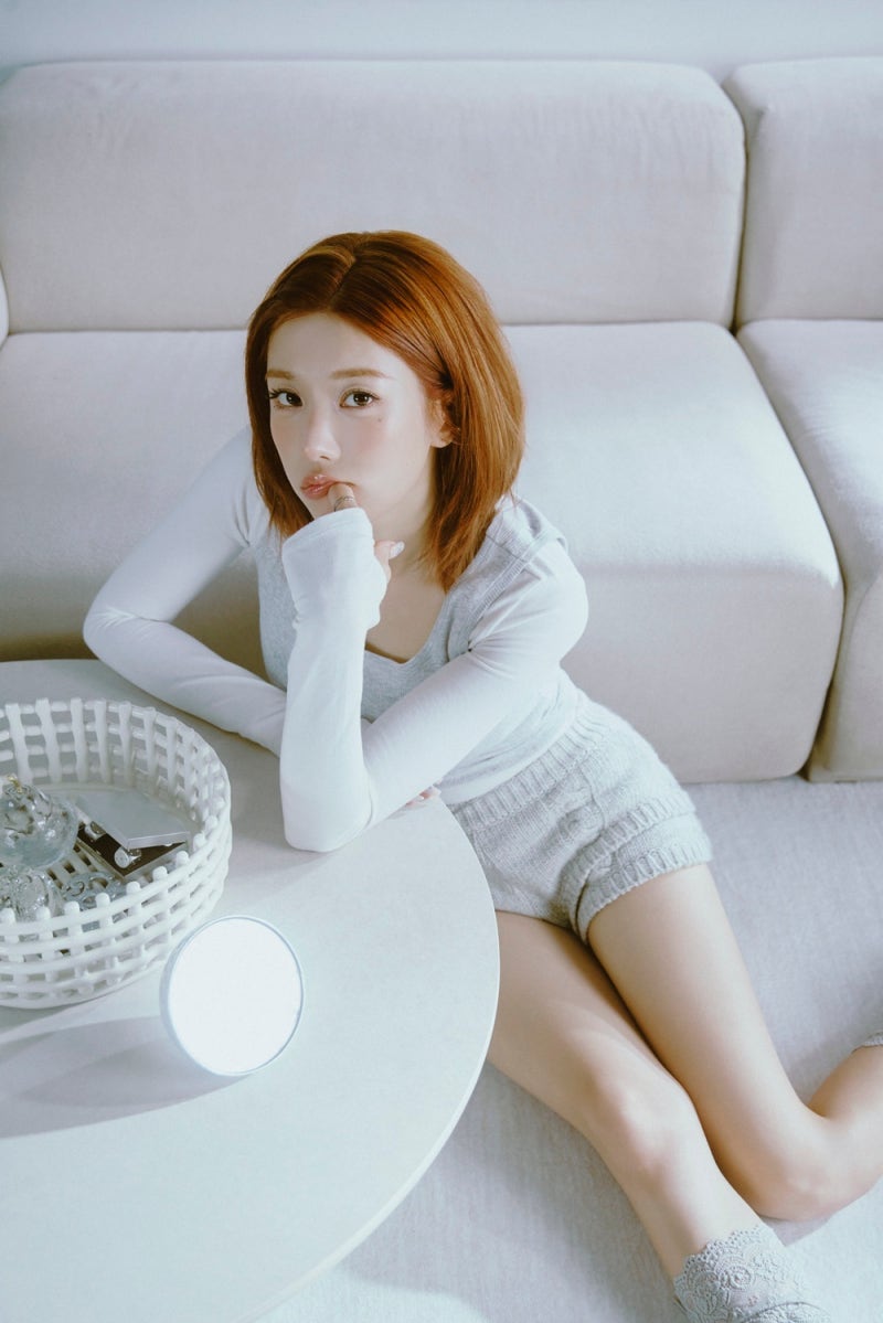 <b>권은비</b> "내년 아이즈원 10주년, 상황 맞는다면 재결합 하고파" [N인터뷰...