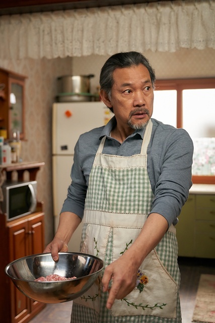 '<b>아버지의 집밥</b>' <b>이준익</b> 감독 "세로 영화는 처음, 초상화 같은 장점 있어...