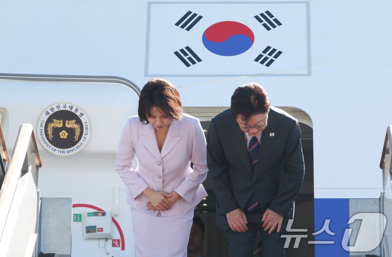 [속보] 李<b>대통령</b>, <b>프랑스</b> 니스 <b>도착</b>…3박 5일 국빈 방문 시작