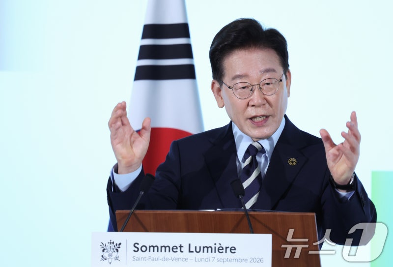 李대통령 "한-프랑스 <b>뤼미에르 파트너십</b>…영상산업에 5년간 5억유로씩 ...