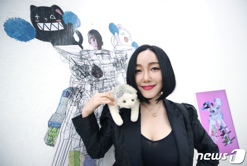 방송인 <b>낸시랭</b>, 강남서 면허취소 수준 <b>음주운전 적발</b>