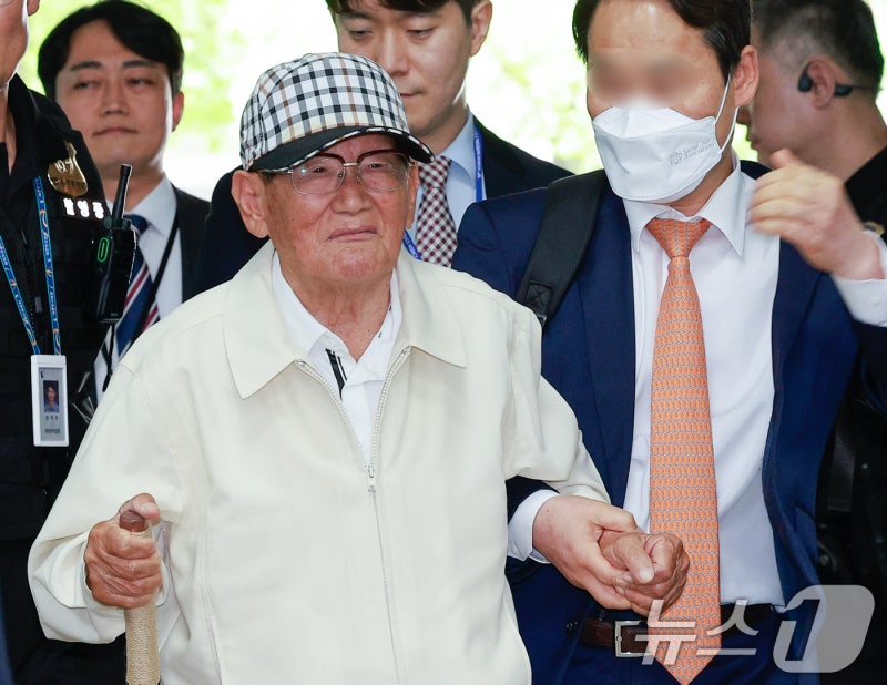 '국힘 집단입당' <b>신천지</b> 이만희, 오는 21일 첫 정식재판