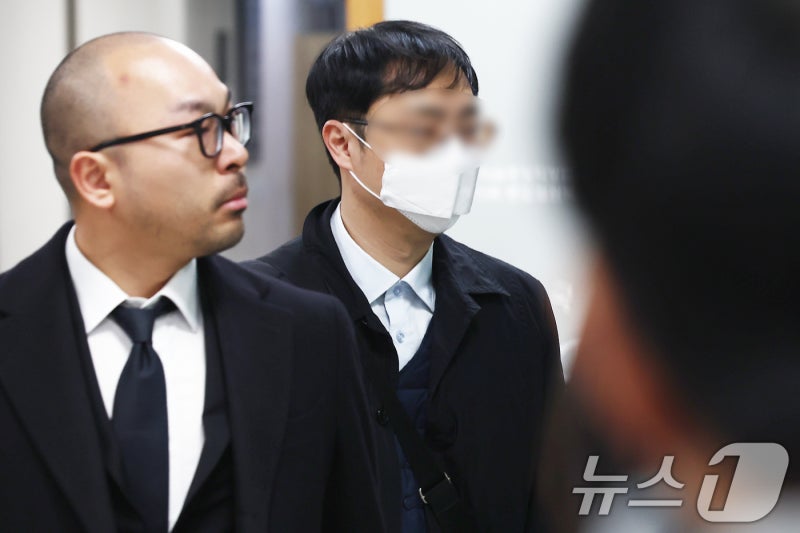 '북한 <b>무인기 침투</b>' <b>대학원생</b>, 징역형 집행유예…'일반이적' 무죄(종합...