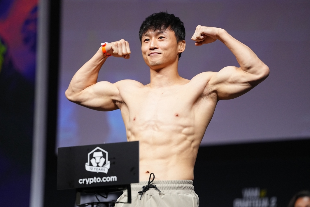 '8년 만에 랭킹 진입 도전' <b>최두호</b>, 계체 통과…내일 핏불과 대결