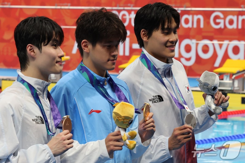 <b>은메달</b> <b>김영범</b>·동메달 황선우