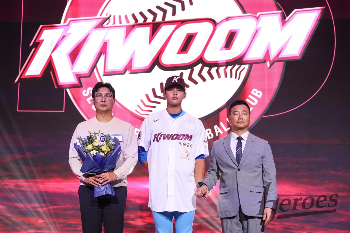 '최대어' 하현승, 전체 1순위 키움행…'ML 출신' <b>최지만</b>은 <b>KT</b>행