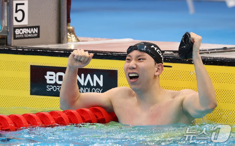 <b>수영</b> <b>조성재</b>, 남자 평영 200m 銅…개인 두 번째 메달[AG]