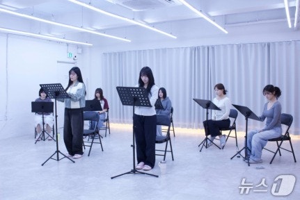 '종점'·'만취'·'에레나'…낭독 3부작 '듣고, 쓰고, 읽다'