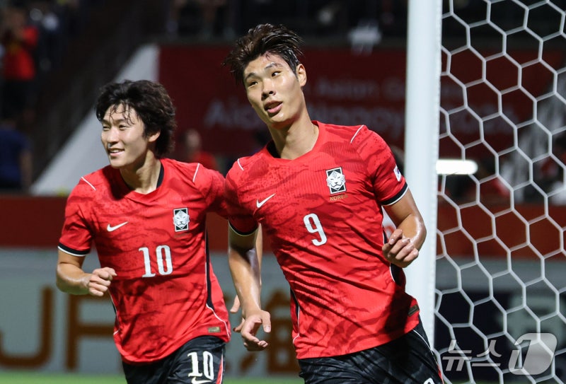 '<b>이영준 멀티골</b>' 이민성호, 베트남 4-0 완파…4강 진출[AG]