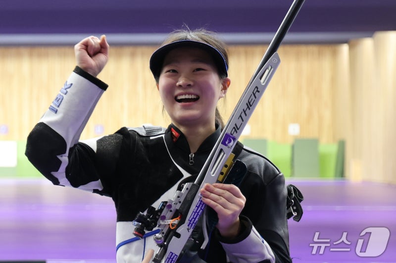 사격 <b>김지은</b>, 여자 50m 소총 3자세 <b>동메달</b>…12년 만에 입상[AG]