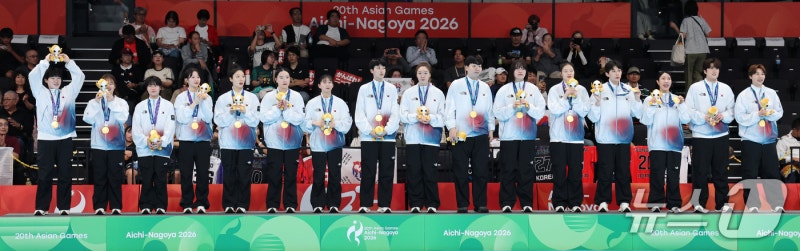 <b>여자 핸드볼 금메달</b> '8번째 정상'