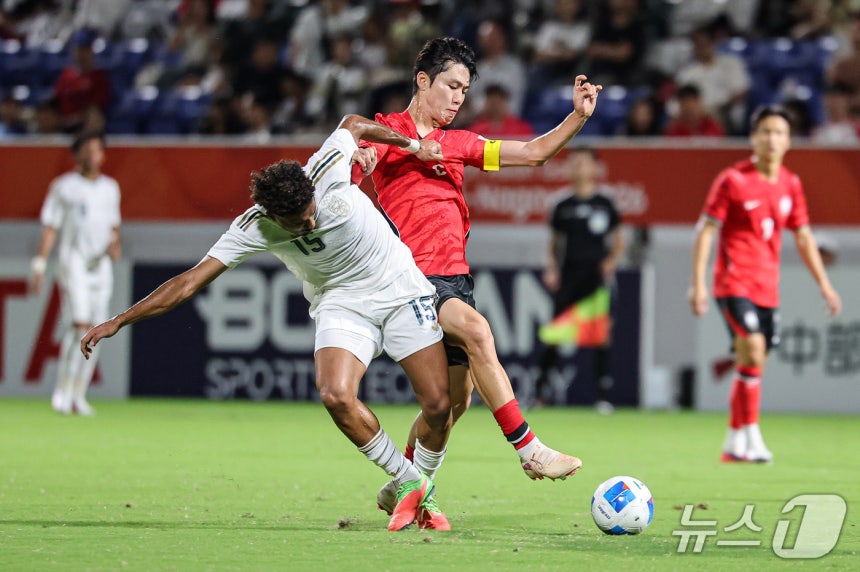 22일 오후 일본 나고야 미즈호 파크 럭비 필드에서 열린 2026 아이치·나고야 아시안게임 남자축구 D조 예선 대한민국과 사우디아라비아의 경기, 대한민국 이기혁이 공격을 시도하고 있다. 2026.9.22 ⓒ 뉴스1 김도우 기자