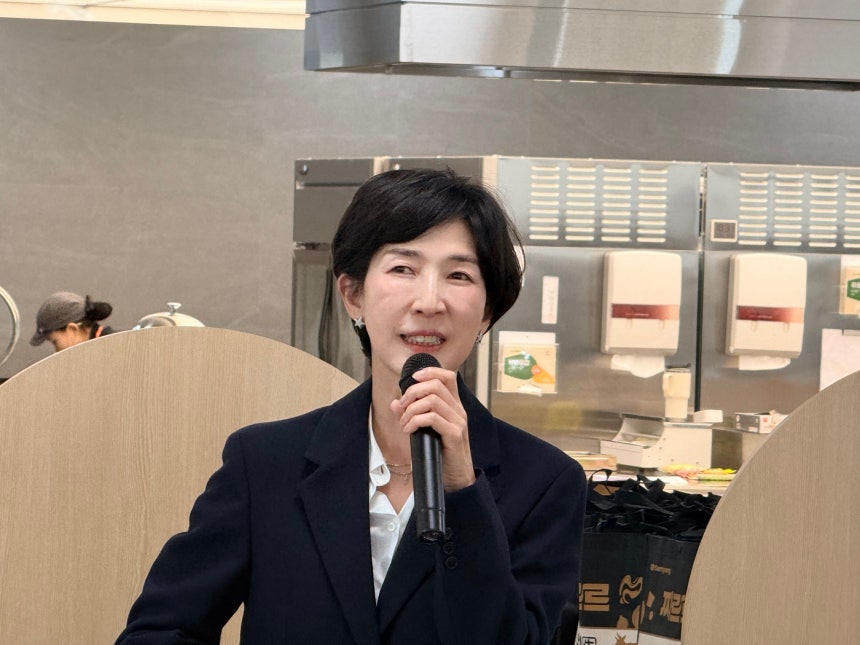 김정수 삼양식품 회장이 7일 '짜르르' 미디어 시식회에서 제품 출시 100일을 맞은 소감을 말하고 있다. ⓒ News1 황두현 기자