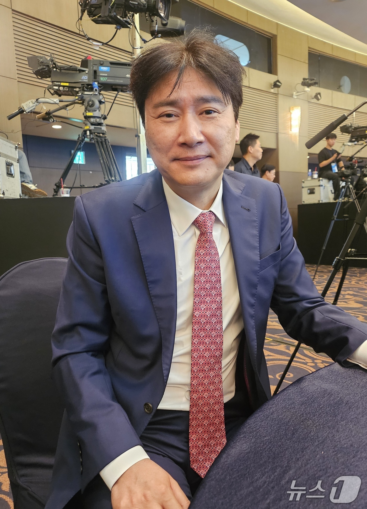 정관장 지휘봉 잡은 <b>권순찬</b> "다이내믹한 배구로 우승 도전"