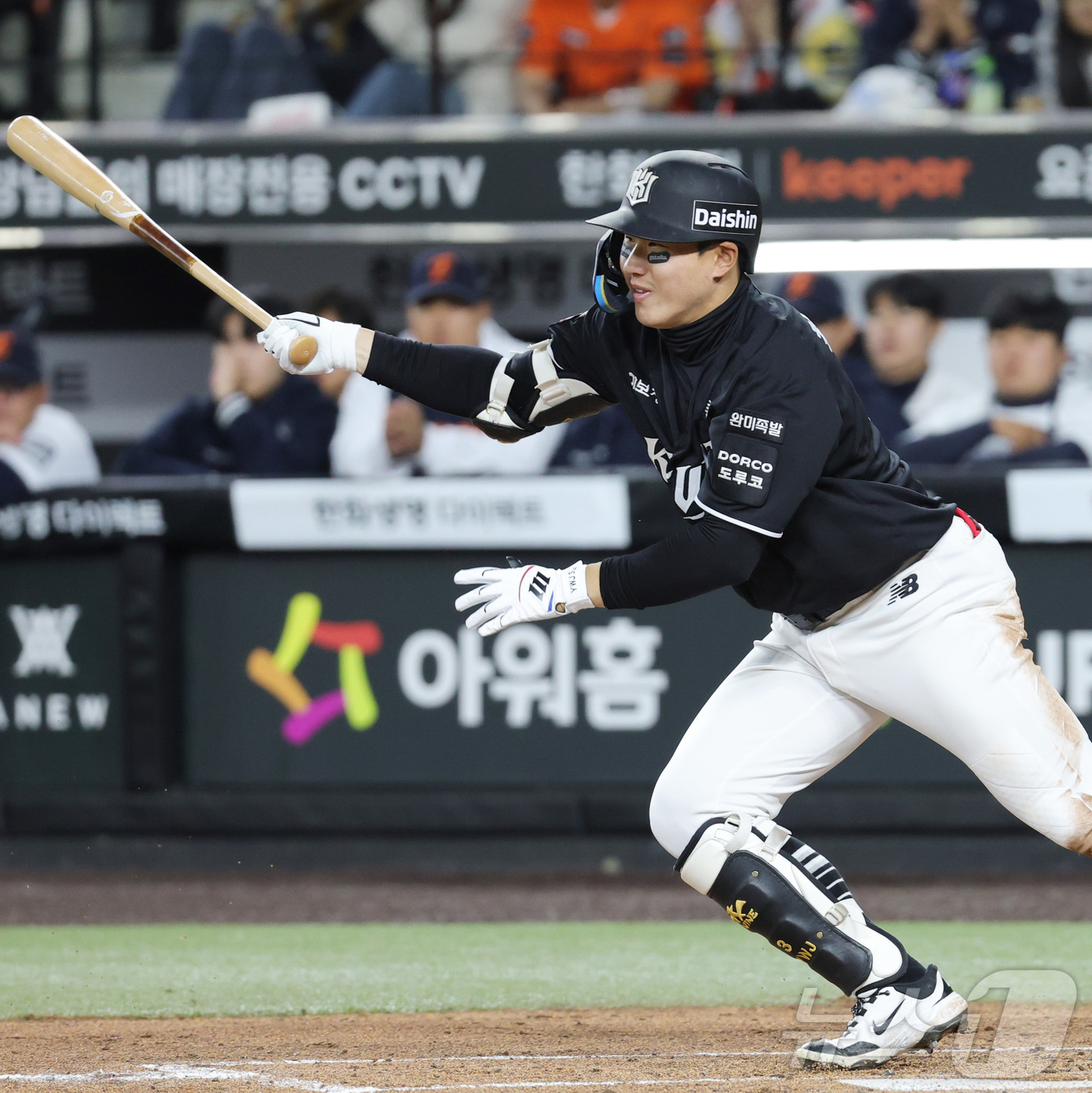KT <b>최원준</b>·롯데 레이예스, 나란히 <b>202안타</b>…단일 시즌 최다<b>안타</b> 타이