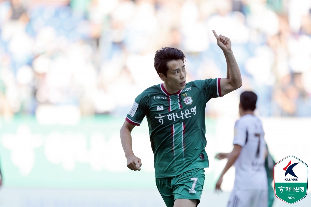 '가을 마사 맹활약' <b>대전</b>, 2-1 <b>역전승</b>…안방서 18년 만에 <b>전북</b> 제압